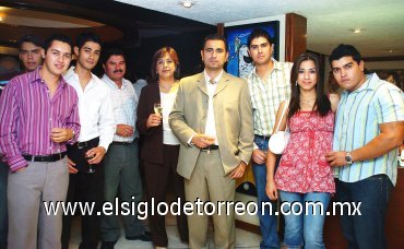 04102007
Fabrizio Arreola, Jorge Espinoza, Bernardo Jiménez, Mario Jiménez, Isolda Rodríguez, Mario Jiménez, Pedro Jiménez, Isolda Jiménez y Jaime Ramírez.
