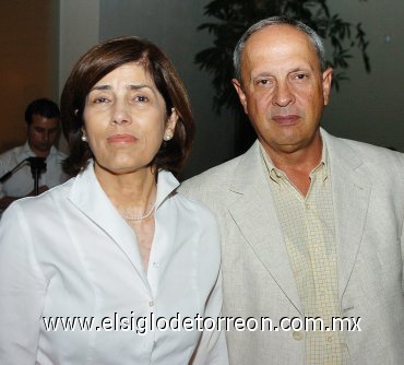 04102007
Rosario Ramos de Garza y Javier Garza de la Garza.