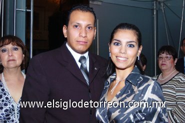07102007
Karla Solís y Víctor Zamora