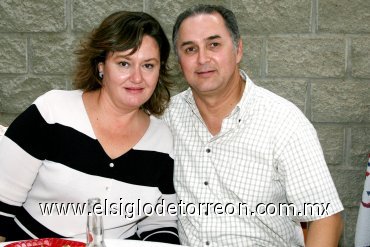 07102007
Leticia Von Bertrab de Izaguirre y Juan Pablo Izaguirre Franco.