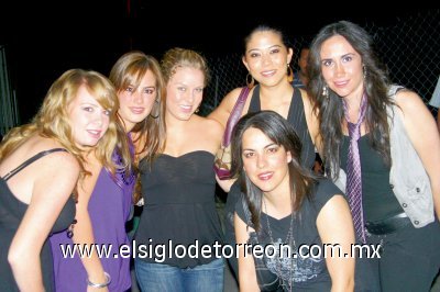 Aída Sambucci, Ale Villarreal, Marianna de la Garza, Suyín Wong, Ana Sofía Rodríguez y Marcela Martínez.