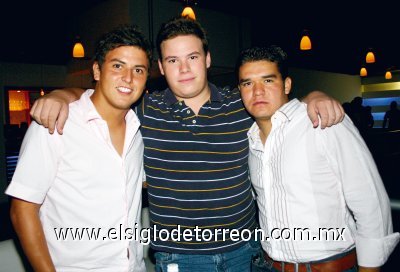 Mario Segura, Ricardo Torres y Armando Navarro.
