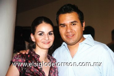 09102007
Carmen Alvarado y Rodrigo Salazar.