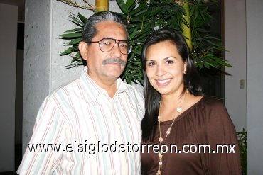 11102007
Pedro Reyes Ponce y Amy Reyes de Gómez.