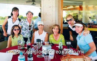 Adriana Palma, Cristy F. de Gutiérrez, Caro Flores, Elsy Antaya, Lorena Rodríguez, Mónica Hoyos y Blanca Bustos.