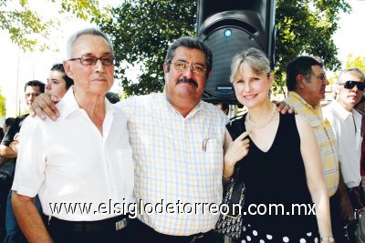Carlos, Sergio y Luly Berlanga.