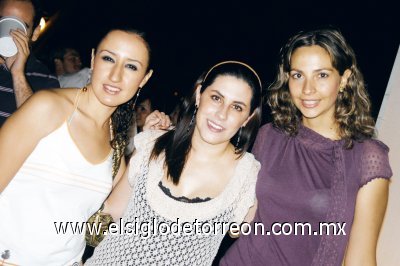 Ana Laura Muñoz, Edith Villarreal y Pily Muñoz.