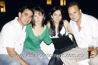Genaro y Ana Tere Torres junto a Lizy y Ramón Helguera.