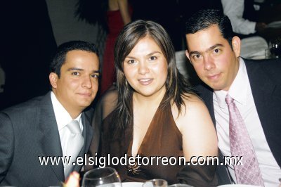 Alejandro Cisneros, Nayeli Félix y Mario Armendáriz.
