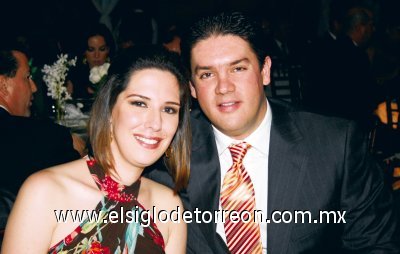 Gaby Alarcón de Garza y Alejandro Garza.