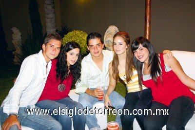 Quito Castil, Gisela Muñoz, Fernando Soto, María René Obeso y Yolis Trasfí.
