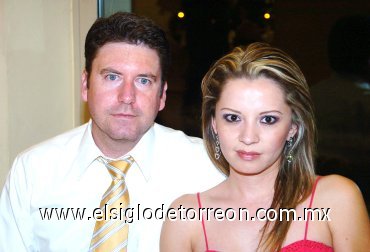 16102007
David Solís y Nancy Cháirez.