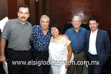 16102007
Jaime Muñoz Vargas, René Avilés Favila, María Galiano, Fernando Martínez y Mario Saavedra.