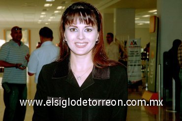 12102007
Selene Rosales viajó a México.