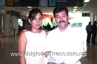 16102007
René Noriega y Carmen Meraz viajaron a Baja California.