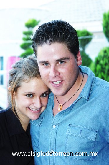 18102007
Karla Obeso y Diego Maisterrena.