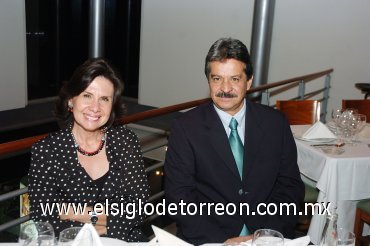20102007
Carolina de Hernández y Juan Ignacio Hernández Guerra.