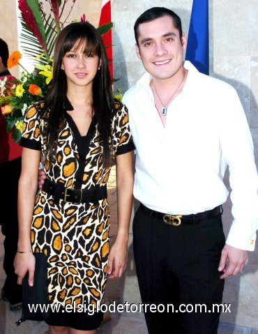 22102007
Maurice Collier y Anabel González.