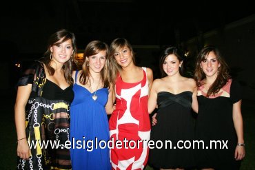 15102007
Gaby Barrera, Cristina Larrínaga, Andrea de la Garza, Mariana Lozano y Karla Salinas