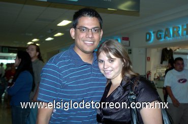 22102007
Javier Piña y Alejandra García viajaron a Tijuana.