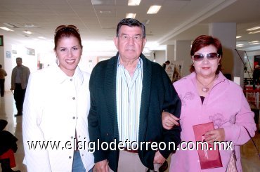 30102007
Elisa y Rigoberto Mena viajaron a Guadalajara.