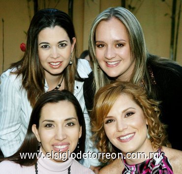 28102007
Mary Magaña, Mary Tere Hinojosa, Moyel Ibarra y Patricia de la Torre.