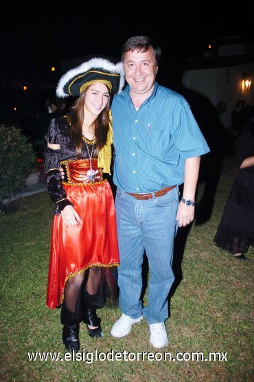 31102007
Dany con su papá Gerardo Berlanga Gotés.