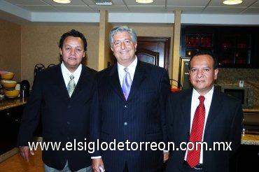 01112007
Carlos San Miguel, Frank Ssitta y Luis Alvarado.