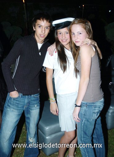 02112007
Fer Estrada, Daniela Berlanga y Layla Santibáñez.