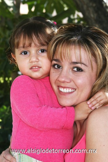 01112007
Luciana y su mamá Rosy Gamboa de Giraldez.