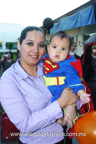 03112007
Eloísa Hernández y Héctor Alejandro Tapia.