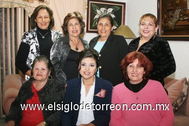 03112007
Elena en la compañía de las organizadoras Concepción, Rosario, María Guadalupe, Pana, María Elena y Socorro Hernández.
