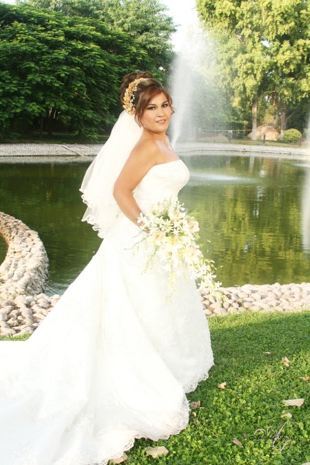 Lic. en Enf. Blanca Verónica Pérez Reza el día de su boda con el Sr. Carlos Bell.

Estudio Aldaba & Diane.