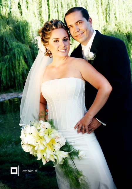 Sr. Pedro J. Villa Encinas y Srita. Alejandra B. González Cansino unieron sus vidas en sagrado matrimonio en la parroquia Los Ángeles, el sábado 25  de agosto de 2007. 

Estudio Letticia.
