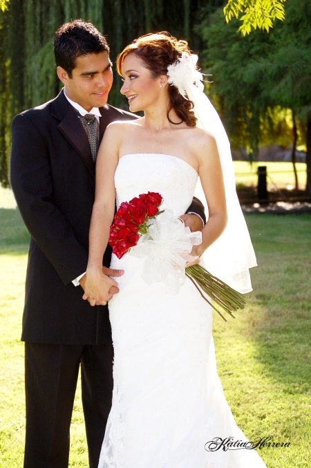 Sr. César René Martínez Medina y Srita. Alejandra Solís García contrajeron matrimonio en la parroquia de Nuestra Señora de la Encarnación el sábado seis de octubre de 2007. 

Katia Herrera Fotografía.