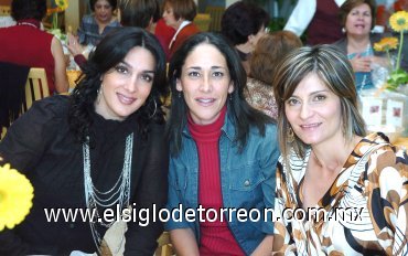 05112007
Chacha Salmón de Veyán, Mónica Rocha de Garrido y Arlette Abularach de Ortiz.