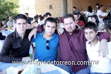 06112007
Víctor Aguilera, Felipe Ávila, Chuy Aguilera y Daniel Roiz.