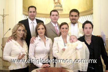 06112007
Francisco Galindo Hernández, con sus papás Francisco Galindo y Lorena, sus padrinos Belinda Nahle de Sánchez, Alejandro Sánchez, Victoria de la Vega y Ángel Hernández y del padre Manuel.