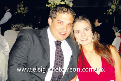 Juan Carlos Carmona y Margarita de Carmona.
