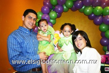 04112007
Ximena Arreola Torres en su fiesta de cuarto cumpleaños que le fue organizada por sus papás Martín y Martha Arreola y su hermanita Valeria.