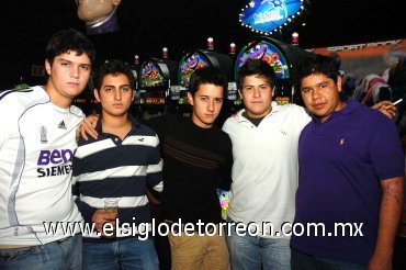 12112007
Mariano Villarreal, Manuel Bitar, Luis Cepeda, Fernando Madero y Santiago Villegas.
