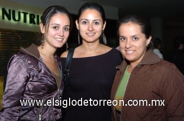 04112007
Karla y Janeth García Arce y Thalta Orozco García.