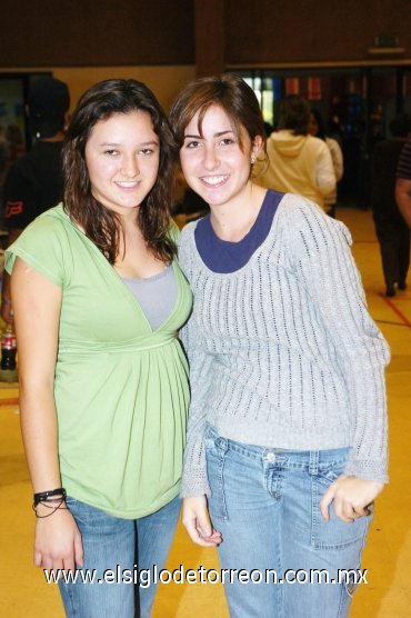 04112007
Marifer Gómez y María Ofelia de Torres.