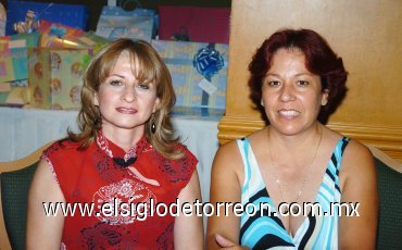 11112007
Connie Medina y Patricia de Nuncio.
