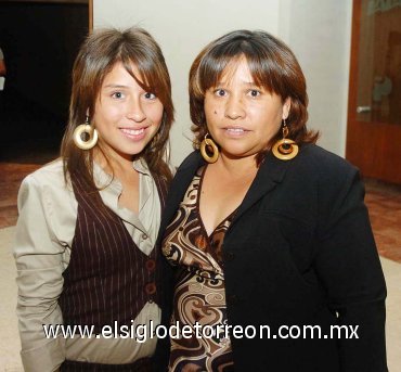 11112007
Nefty y Gaby Carrillo.