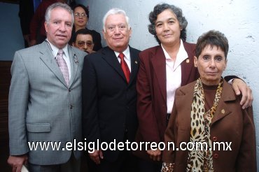 11112007
Pedro Luis Martín Bringas, Jesús Sotomayor Garza, Rosa María Franco y Catalina Leal Azpilcueta.