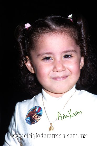 09112007
Ana Karen Aguilar captada en reciente festejo infantil.