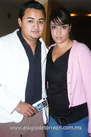 11112007
Luis Bañuelos y Adriana Maldonado.