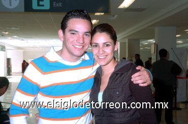 04112007
Madinaveitia viajó a Guadalajara y fue despedido por Rocío López.
