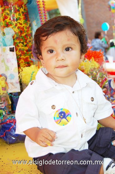 17112007
Santiago Salazar Betancourt fue festejado al cumplir unaño de vida.